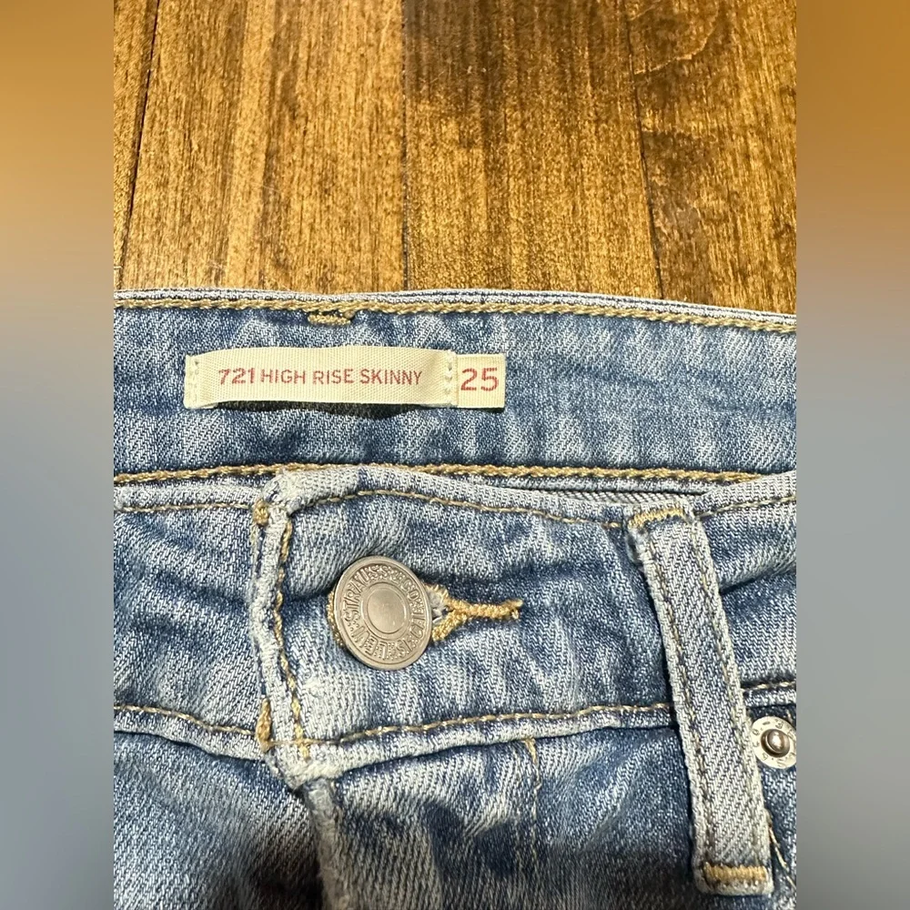 Levis Womens 721‎ High Rise Skinny Jeans Distressed Light Wash Size 25
